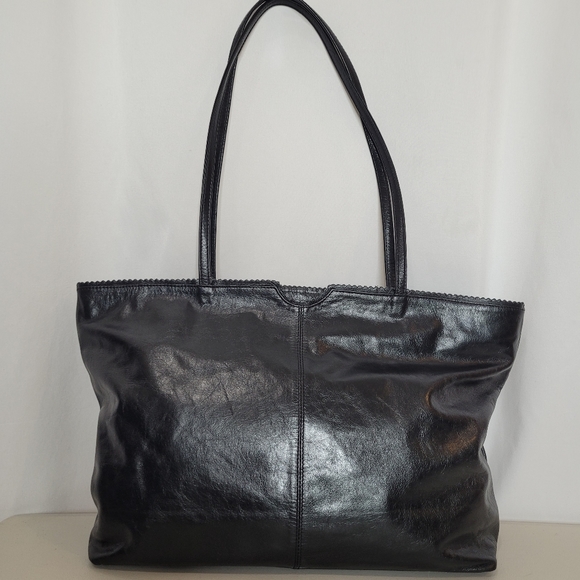 latico Handbags - Latico NJ USA Black Leather Double Handle Zip Tote Bag with Cell Phone Pocket